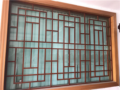 現代與古典的完美結合 仿古木紋鋁窗格及其配件生產探析